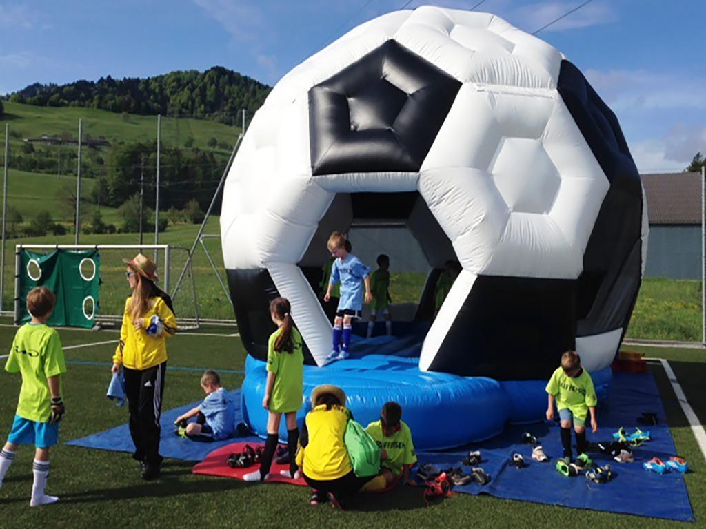 Hüpfburg Fussball mieten